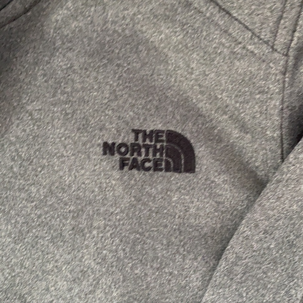 North Face Pull Over